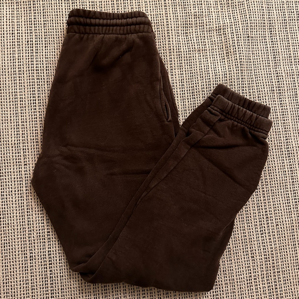 TNA cost fleece sweatpants
